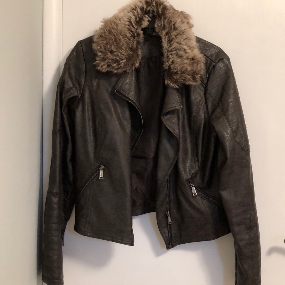 Brown Leather Jacket w/Faux Fur Collar